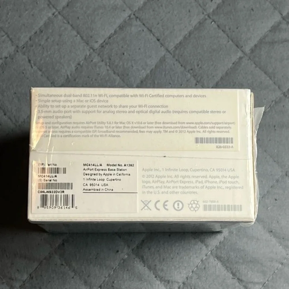 Apple AirPort‎ Express Wireless Router Base Station - White (MC414AE/A)